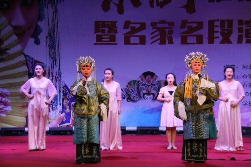 京劇社谷源琪、冀穎慧、孫新媛等演唱傳統(tǒng)京劇《穆桂英掛帥》選段