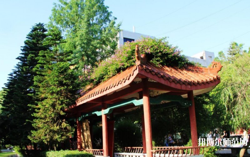 達(dá)州職業(yè)技術(shù)師范學(xué)院老校區(qū)招生辦聯(lián)系電話(huà)
