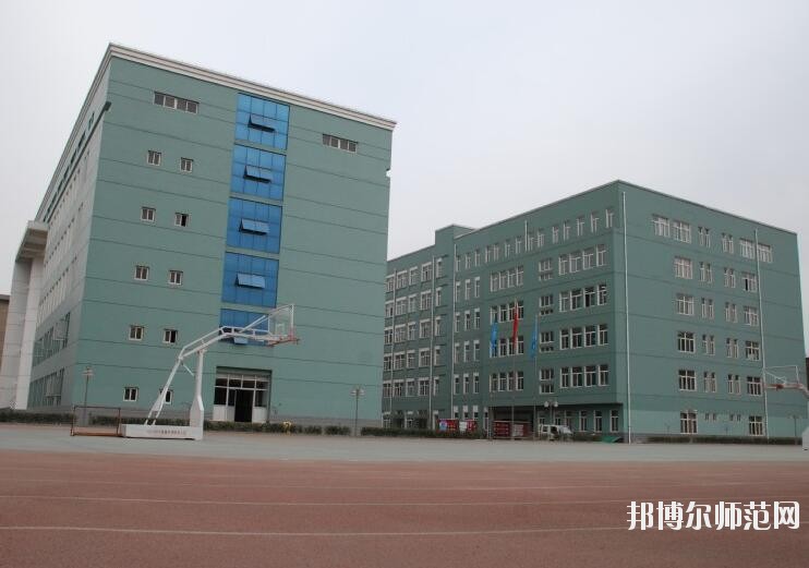 保定女子職業(yè)幼兒師范中專學校2019年報名條件、招生對象