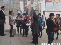 邯鄲糧食幼兒師范中專(zhuān)學(xué)校2023年招生辦聯(lián)系電話(huà)