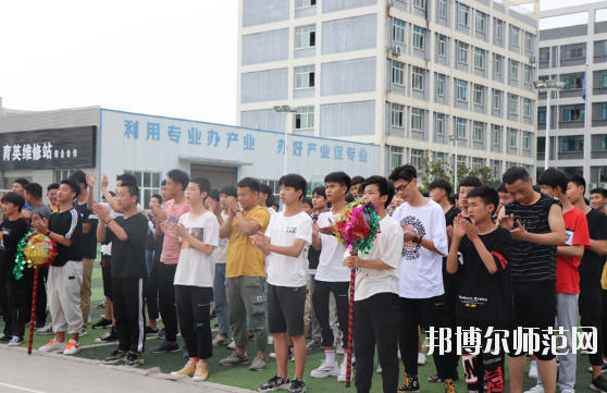 安康育英幼兒師范中等職業(yè)學校怎么樣、好不好<em></em><em></em>	