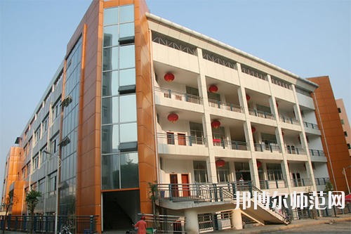 宜賓市商業(yè)職業(yè)中等專(zhuān)業(yè)幼兒師范學(xué)校學(xué)校怎么樣