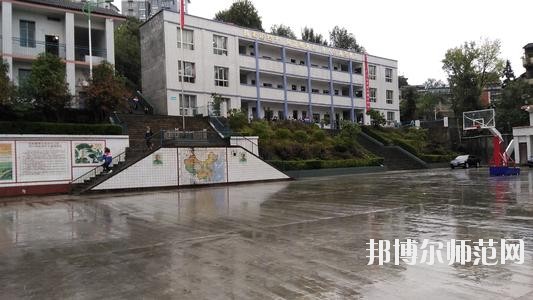 萬源第二職業(yè)高級幼兒師范中學(xué)2020年報名條件、招生要求、招生對象