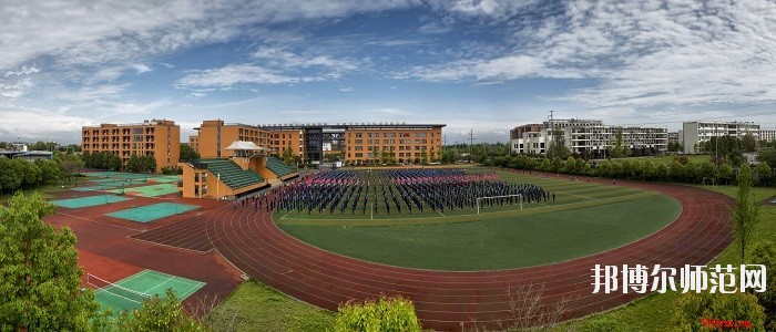 溫江燎原職業(yè)技術(shù)幼兒師范學校2020年報名條件、招生要求、招生對象