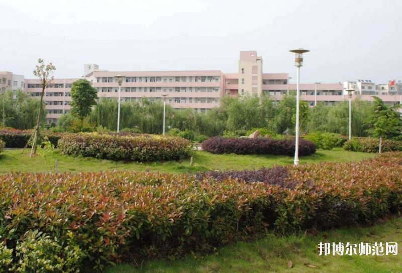 廣州2020年中專幼師學(xué)?？梢钥即髮? width=