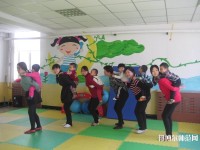 黃石2020年幼師學校中專升大?？际裁? /><b>黃石2020年幼師學校中專升大專考什么</b><span>2020-03-24 15:30</span><p>黃石2020年幼師學校中專升大?？际裁?現(xiàn)在這個發(fā)展這么迅速的社會，步入社會都是需要學歷的，你學歷高低取決于你的工作崗位，薪</p></a></li>
            <li><a href=