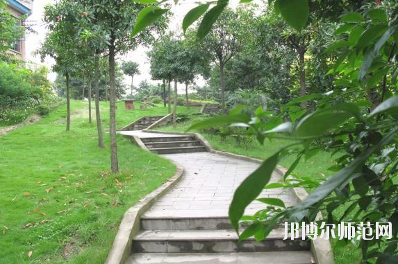 重慶市工業(yè)幼師學(xué)校怎么樣、好不好