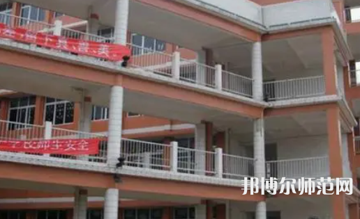 重慶旅游幼師學(xué)校2023年報(bào)名條件、招生要求、招生對(duì)象