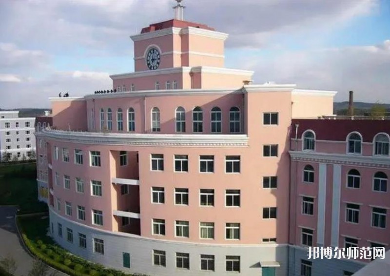 長春大學師范學院西校區(qū)2023年學費、收費多少