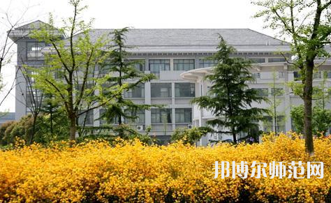 南京曉莊師范學(xué)院2023年學(xué)費、收費多少