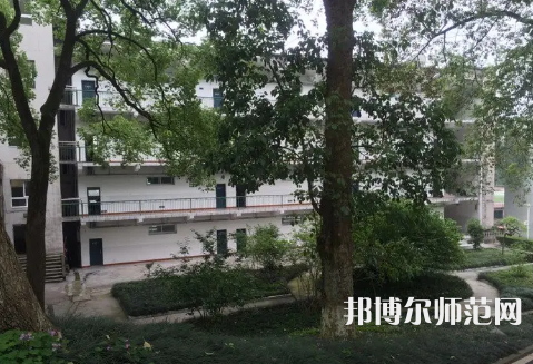 重慶市江津區(qū)師范進修學校2023年怎么樣、好不好