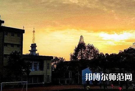 黃岡師范學(xué)院2023年報(bào)名條件、招生要求、招生對(duì)象