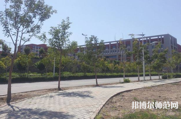 烏魯木齊職業(yè)師范大學(xué)2023年報(bào)名條件、招生要求、招生對象
