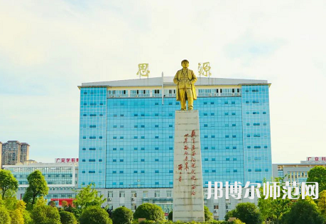 廣安職業(yè)技術(shù)師范學(xué)院2023年報(bào)名條件、招生要求、招生對(duì)象