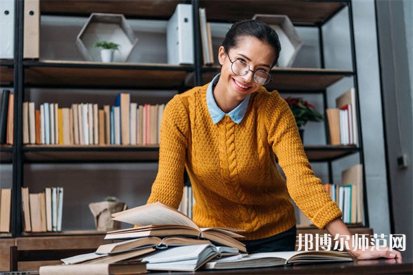成都師范學(xué)院介紹、地址